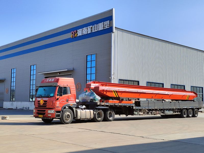 電動(dòng)單梁起重機(jī)，LD20t-26.8m，4臺(tái)，發(fā)往石家莊交付客戶使用。